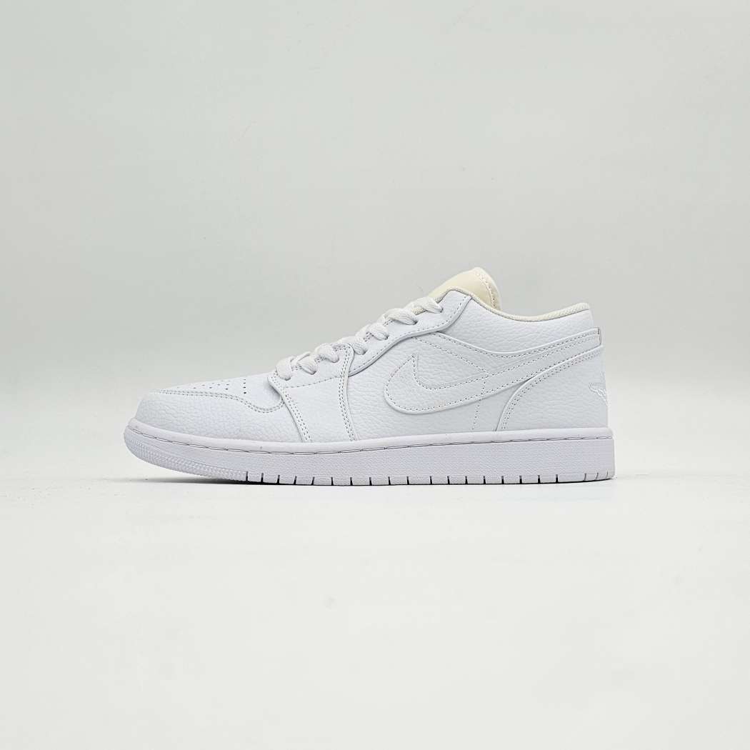 کتونی نایک ایر جردن 1 لو کد 16/  NIKE JORDAN 1 LOW WHITE