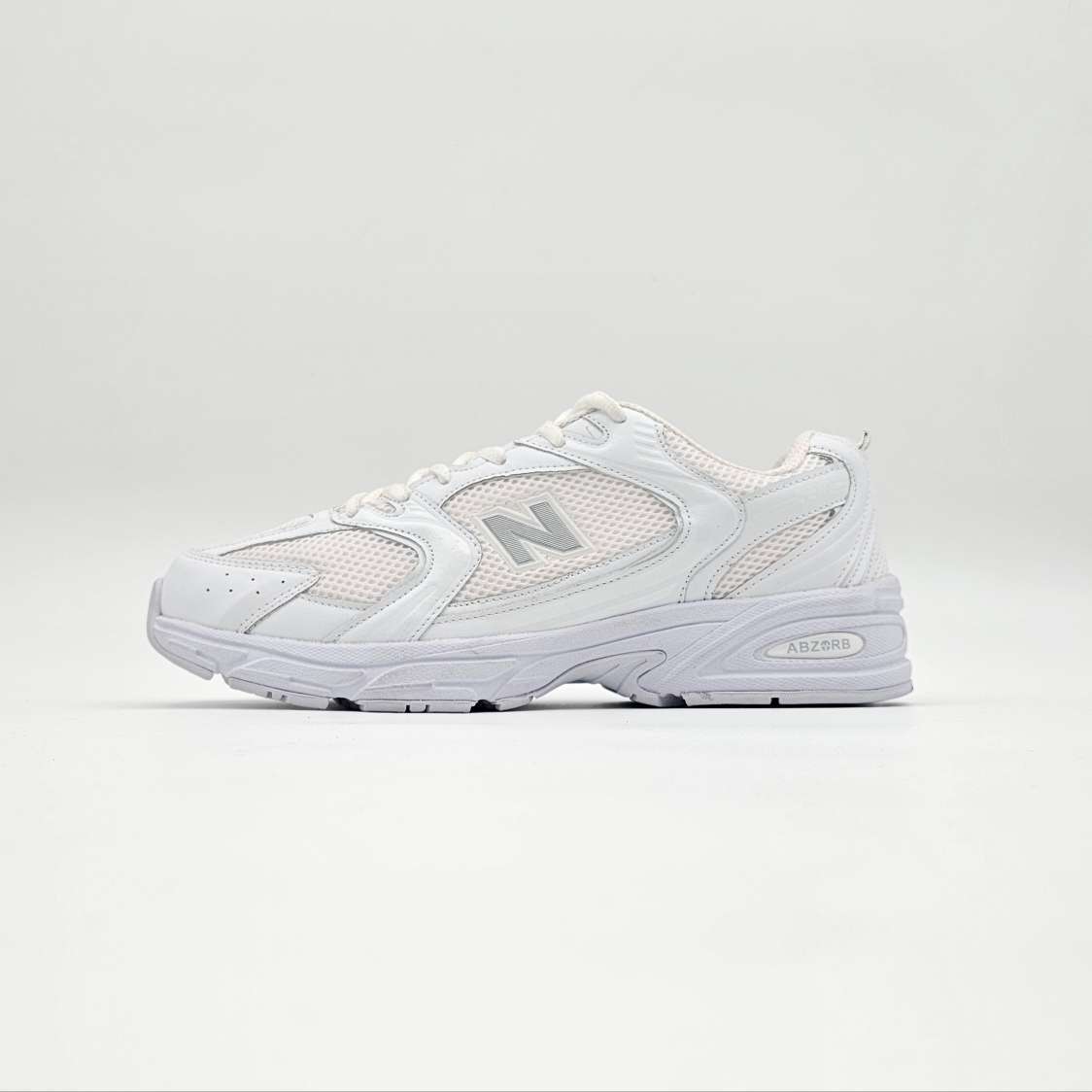 کتونی رانینگ طرح نیوبالانس 530 کد 05/NEW BALANCE 530
