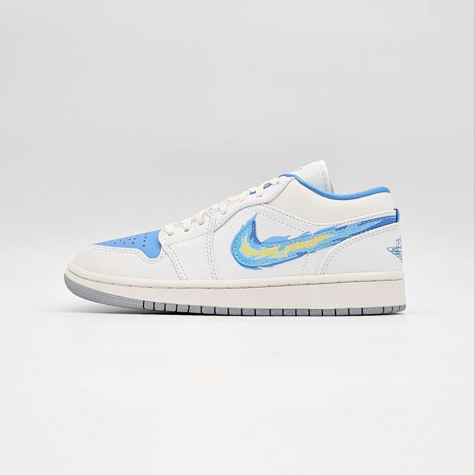 کتونی نایک ایر جردن 1 لو کد 03 / NIKE AIR JORDAN 1 LOW SE JUST SKATE UNIVERSITY BLUE