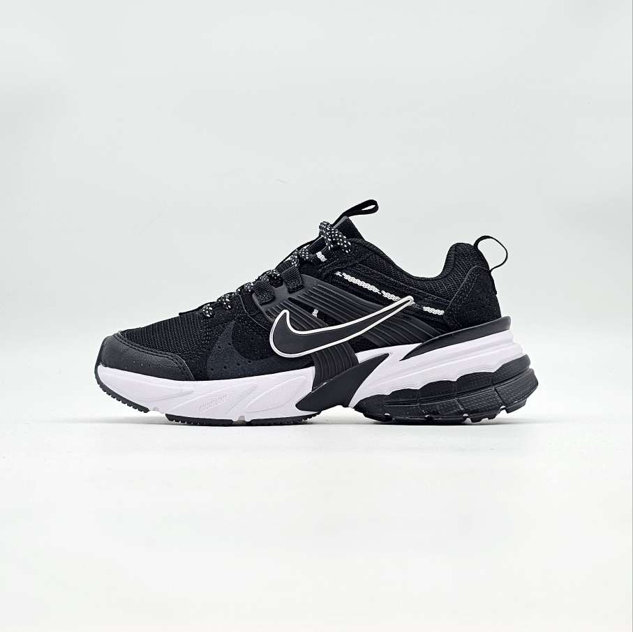 کتونی رانینگ نایک وی تو کی ران کد 04 / NIKE V2K RUN