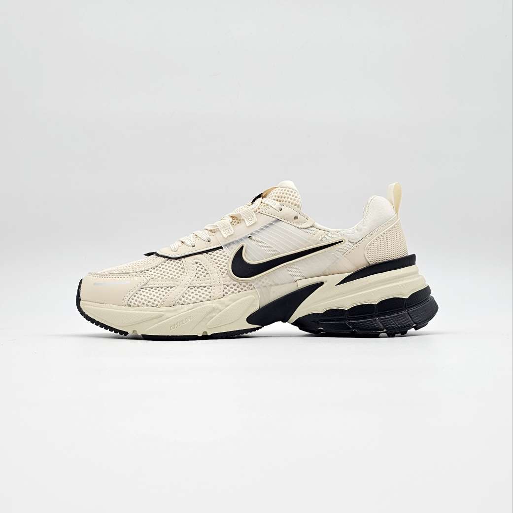 کفش رانینگ نایک، مدل V2K RUN، کد 02، مناسب دویدن