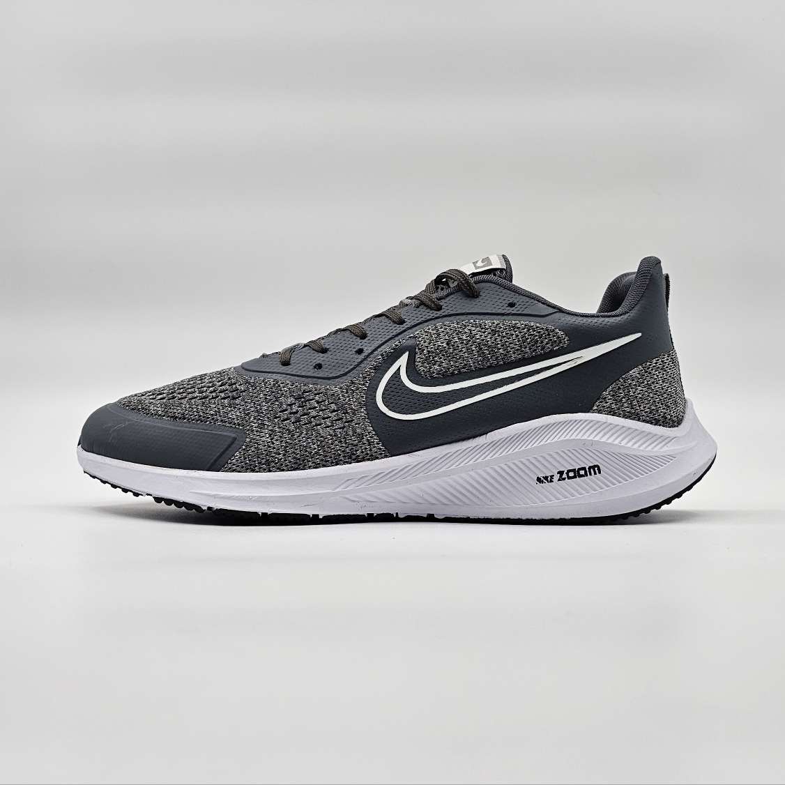 کتونی نایک وی 10 کد 02 NIKE ZOOM V10