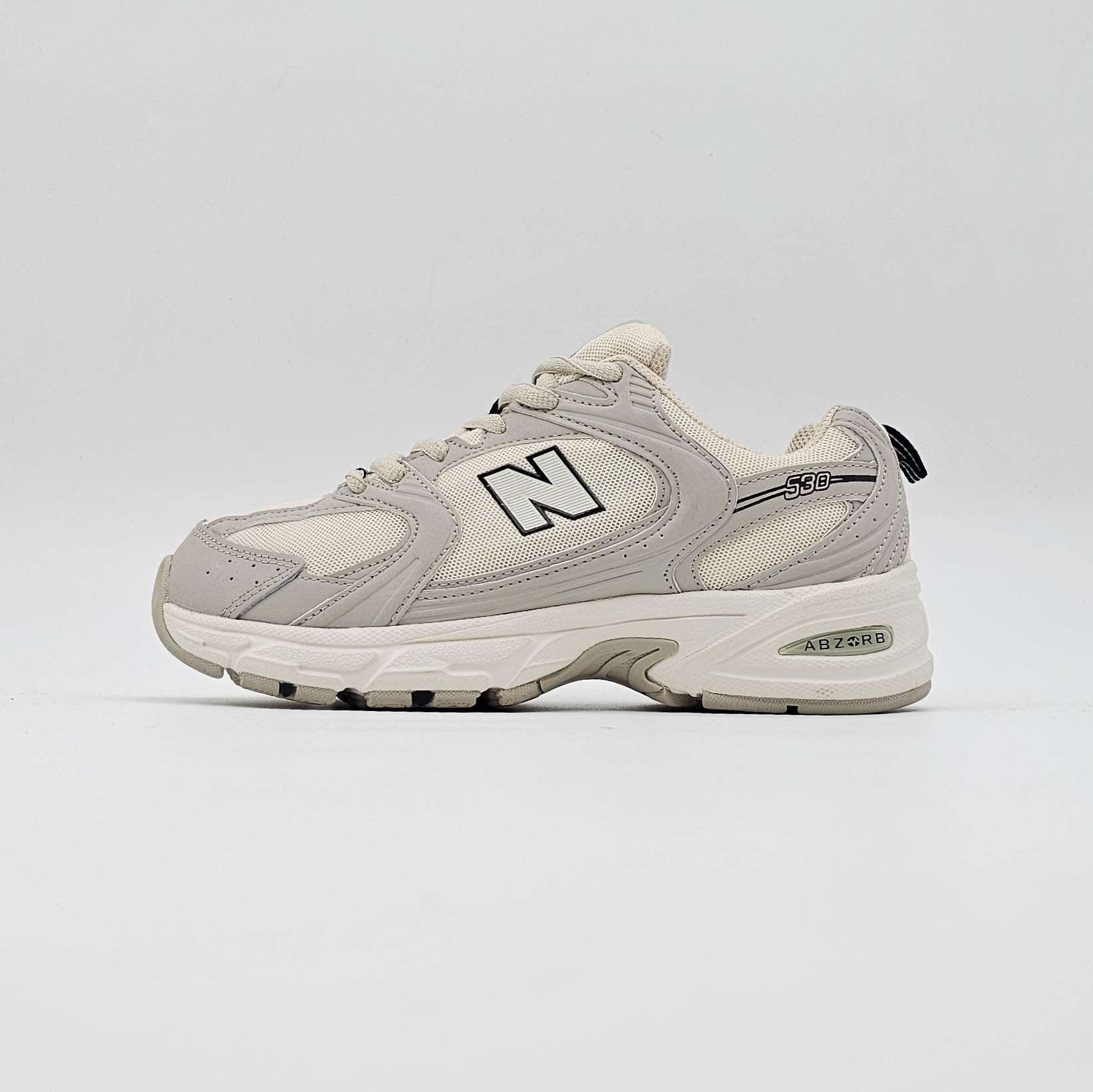 کتونی رانینگ نیوبالانس 530 کد 08 /NEW BALANCE 530